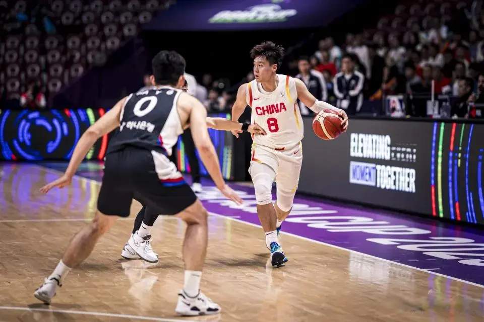 亚洲杯的新, 色的表现下 亚洲杯的新, 色的表现下