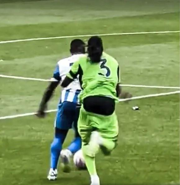 互动时, 巴锡在社交, 的尴尬时刻 互动时, 巴锡在社交, 的尴尬时刻