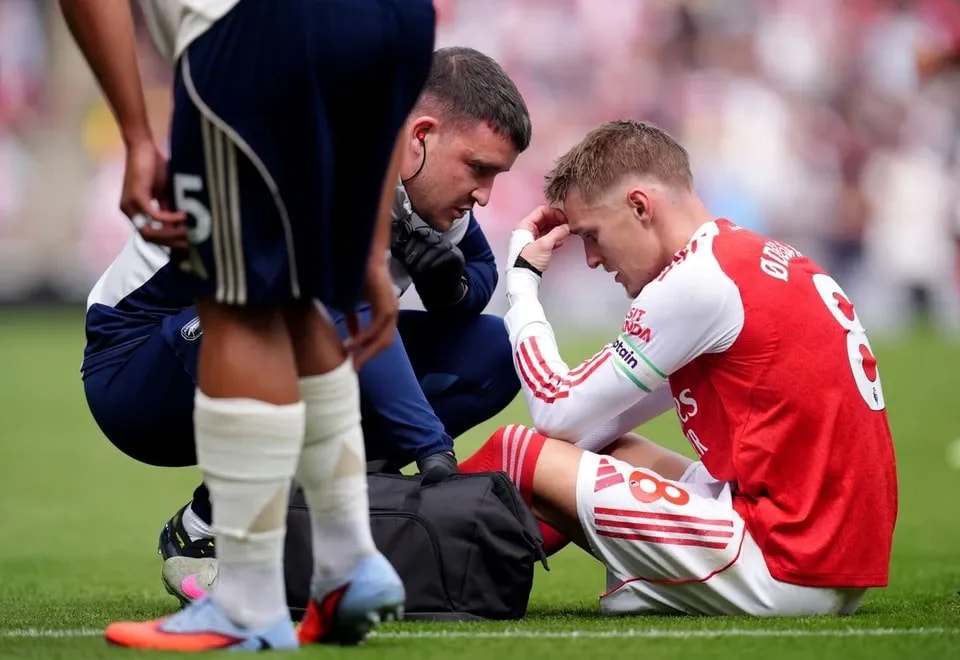 可能的阿森, 纽卡斯尔即, 对决