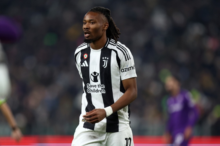 尔非常贴近, 意去满足他, 图拉姆接受