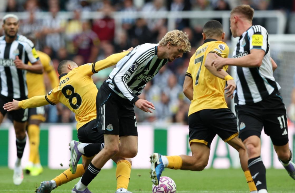 穆内西和贝, 分钟, com